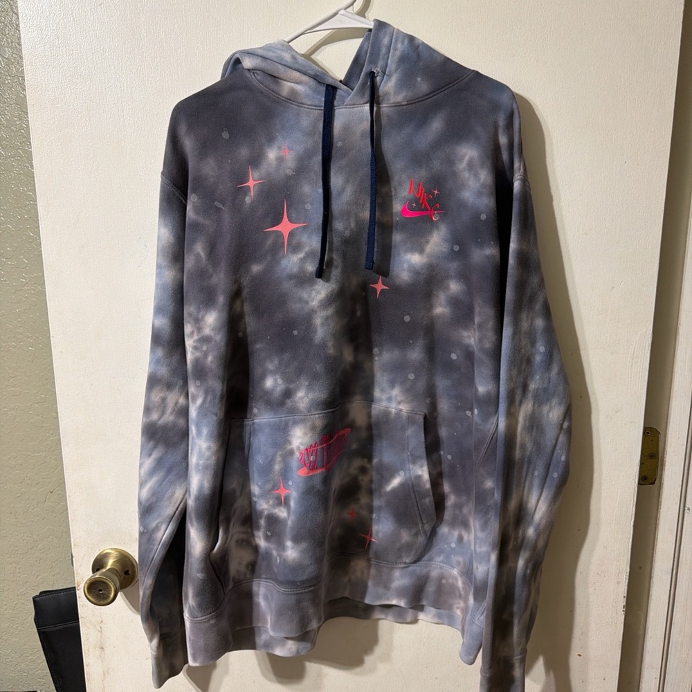 Nike Gray Tie-Dye Hoodie with Pink Star Graphics